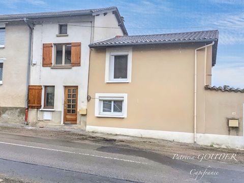ST BARTHELEMY LESTRA (42). Maison de village de 56 M2 avec sa courrette et son terrain non attenant