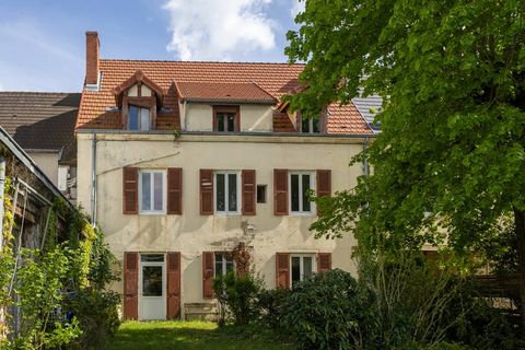 À vendre Maison de ville 250 m² à fort potentiel locatif Centre-ville- Digoin (71)