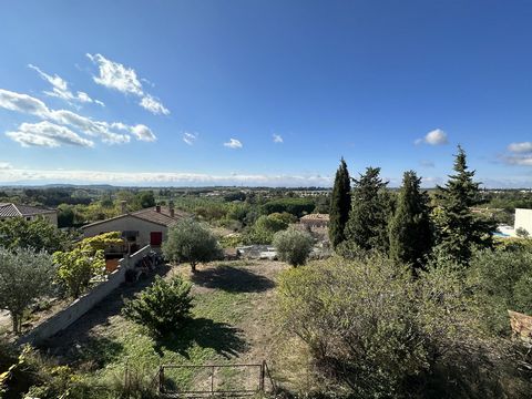 Maison spacieuse avec garage, terrasse et vue imprenable