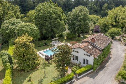 Spacieuse Maison avec Piscine et Accès au Tarn