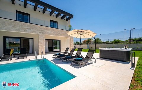 ISTRIA, LABIN – SURROUNDINGS Luxury Villa with Pool and Tennis Court in a Peaceful Setting For sale: An exclusive villa offering complete privacy and tranquility, located in a well-maintained and quiet residential area near Labin. Ideally positioned ...