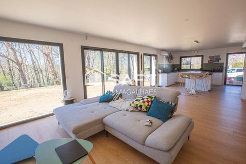 SUPERBE MAISON FAMILIALE 215M2 Habitables, Terrain de 739m2