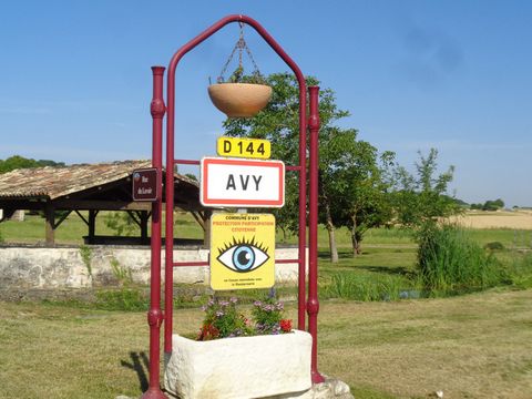 Terrain à vendre AVY (17) Terrain 2000m2 avec certificat d'urbanisme opérationnel