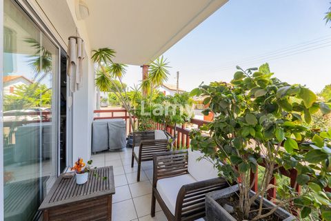ANGLET FLEURISTES - Studio avec terrasse, cave et