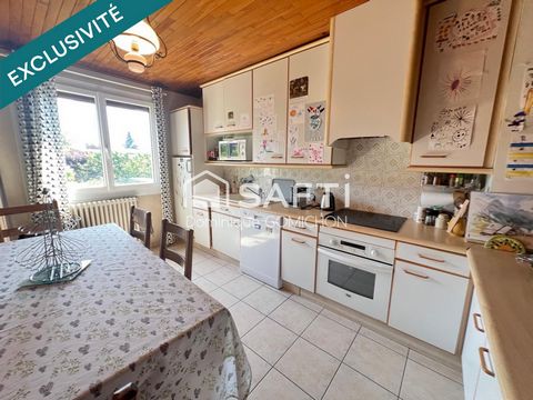 Maison mitoyenne. située au plan d'eau, vue montagne