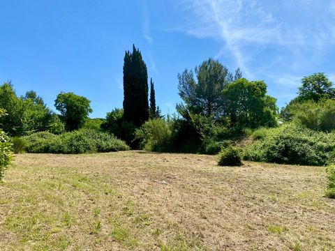 Terrain boisé 3 970 m² - Projet de villa +200 m² à Clapiers