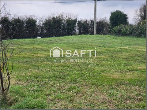 TERRAIN A BATIR D'ENVIRON 981 M2 A CHAMPBERTRAND !