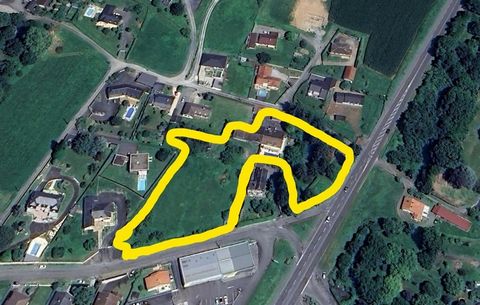 Propriete avec maison, dépendances sur 8500 m² de terrain
