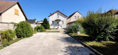 Maison d'habitation de 99 m² sur terrain de 674 m²
