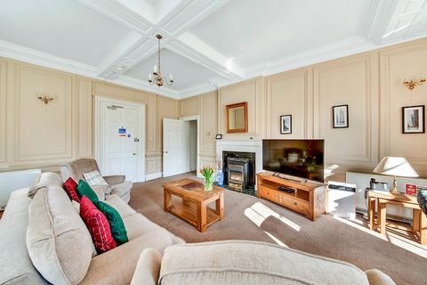 Découvrez une retraite enchanteresse nichée au cœur de la campagne à couper le souffle de Thirsk, où le charme intemporel rencontre le luxe moderne. Ce joyau caché est l'évasion parfaite pour ceux qui recherchent la paix, le confort et la commodité, ...