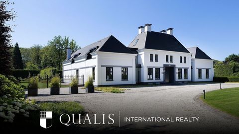 Gelegen op een absoluut unieke locatie in Oisterwijk, bevindt zich deze indrukwekkende en energiezuinige Villa. Deze villa, die in 2018 werd voltooid, is met oog voor detail gebouwd en perfect georiënteerd op het zuiden, waardoor het licht optimaal b...