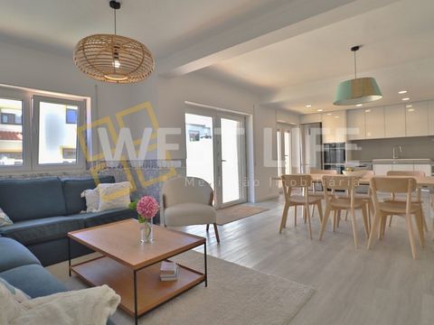 Magnifique villa de 4+1 chambres, à 100 mètres de la plage de Santa Cruz, avec une vue fantastique sur la mer. Situé dans un quartier calme, avec une excellente exposition au soleil, son emplacement privilégié près du centre du village de Santa Cruz ...
