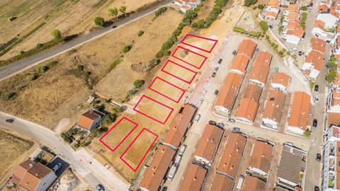 The Allotment of the New Church is a rare opportunity in Aljezur, where the tranquility of the countryside is combined with the potential for urban enhancement. Located on Estrada do Moinho da Cruz, this subdivision stands out for being fully infrast...