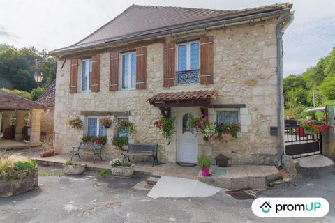 The town of Saint-Georges-de-Montclard enjoys all the amenities and will delight lovers of peace and nature. The village consists of a school, a doctor, a bakery, a grocery store, a hotel-restaurant and a garage. This stone village house of 135m2, se...