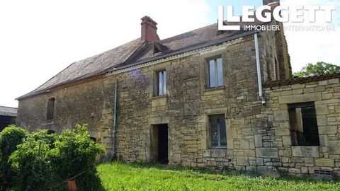 A13323 - This property is a rare project, a blank canvas allowing a purchaser to start the project from scratch. A stone farm ensemble featuring a main house for complete restoration (roof in good condition), adjoining barn of 120m2, open hangar for ...