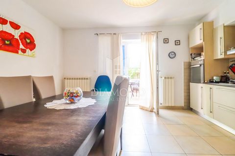 Location: Istarska županija, Fažana, Fažana. Istria, Pula, Fažana The house is located in a place only a few minutes' drive from the center of Pula and surrounding attractive places such as Fažana. All essential facilities for life are located not fa...