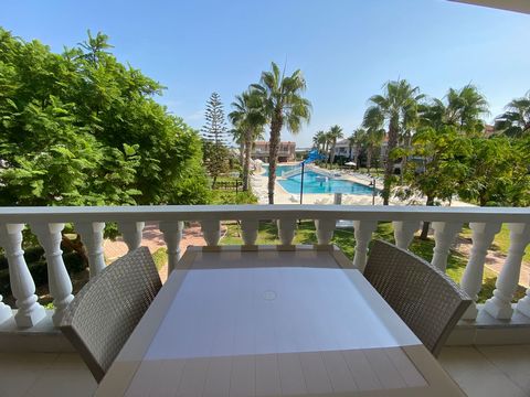 Dit unieke appartement ligt in Antalya, Serik, Kadriye en biedt zowel comfort als luxe samen. Dit appartement ligt op slechts 3,5 km van de zee en op 25 km van de luchthaven van Antalya en is gelegen in een goed onderhouden complex dat aan al uw wens...