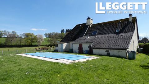 A11922 - Située dans un authentique village du Cantal, à quelques kilomètres de la Dordogne et de ses beaux paysages, cette jolie maison de caractère vous attend. Elle n'a pas été habitée depuis 1 an et nécessitera un rafraichissement. À 8 km de Maur...