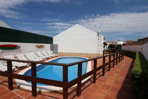 Located in São Bartolomeu Galegos. Two semi-detached houses on a plot with swimming pool, small garden and leisure area with barbecue, 11 km from Peniche; THE FIRST HOUSE with living room and furnished and equipped kitchen, in open space; Two bedroom...