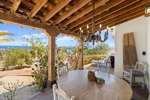 Welcome to Casa Sueños! Perched on a gentle slope, this residence offers sweeping views of the Ceralvo Channel extending all the way to Punta Arena. It is situated in the coveted El Sargento / La Ventana region, an area that has evolved into a haven ...
