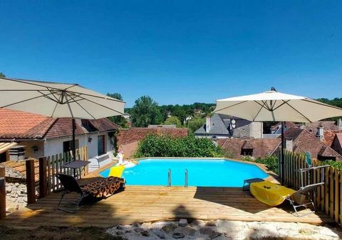 Completely renovated house in a charming village in the Dordogne. Ideal as a holiday home in France or to rent out as a gite. This completely renovated house has all the comfort you could wish for with a beautiful terrace garden overlooking the villa...