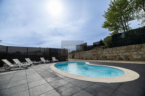 Exceptionnelle Villa de 4 Chambres avec Piscine : A Solar do Salgueiral Cest avec distinction que nous vous présentons cette magnifique villa de quatre chambres, louant sa noblesse et son raffinement. Située dans le pittoresque Lugar do Salgueiral, c...