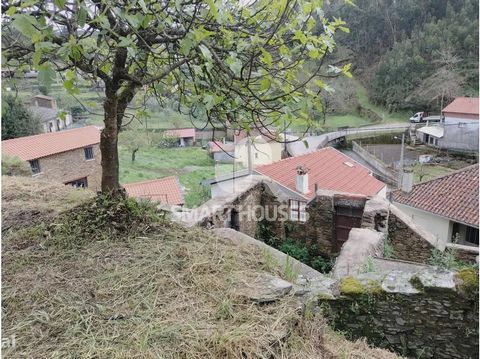 Villa met 2 slaapkamers om te herbouwen, met 120m2 bruto bouwoppervlakte op een perceel van 150m2 in het dorp Vinhó. Het land heeft 2 fronten, beide met toegang voor auto's. Volgens de PDM bevindt het zich op verstedelijkte grond, stedelijke ruimtes ...