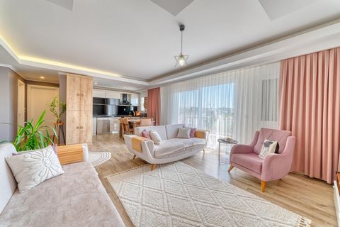 ALANYA/OBA 1300 MT. DAL MARE COMPLETAMENTE ARREDATO 3+1.190 m2 Facciata sud-est 3 bagni 4 wc 2 balconi Distanza dal mare 1300mt A pochi passi dalle aree sociali, ecc. Come attività sociali Piscina all'aperto, Sauna, Fitness, Parco giochi per bambini,...