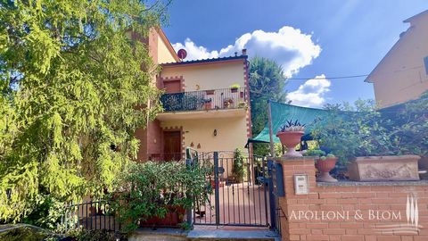 Appartamento al piano primo con una camera e balcone in vendita a Città della Pieve. In un contesto riservato con vista aperta sulla campagna umbra, con possibilità di raggiungere tutti i negozi del centro storico in pochi minuti a piedi, appartament...