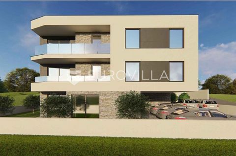 For sale is a luxury project located in one of the most sought-after and exclusive locations in Pula, only 450 meters from the sea and beaches. It is located in Pješčana Uvala and consists of two buildings. Each building extends over three floors (gr...