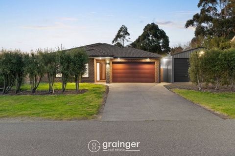 This beautifully presented 4 bedroom, 2 bathroom home offers comfortable and modern living in the sought-after suburb of Tooradin. With a spacious layout and a range of impressive features, this property is perfect for families looking for a new plac...