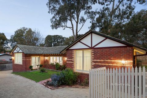 Privately secluded amidst private manicured gardens at the rear of the block, this charismatic character brick residence presents an enchanting retreat with ample space for growing families. With an expansive alfresco entertaining area, lofty high ce...