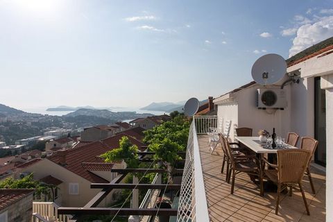 Guest House Kono is self catering accommodation located 1.5 km away from Dubrovnik Old Town. Property features 5 accommodation units. Free private parking is available. Luggage storage before check in and after check out is provided. This two bedroom...