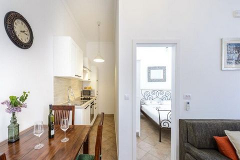 Apartments Franka Old Town offers self-catering accommodation situated in the heart of The Old Town, surrounded by City Walls. Property features 2 accommodation units. Free WiFi and air conditioning are provided. This one bedroom apartment features l...