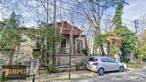 Grundstück von 503 m² zum Verkauf in Kifissia. Gebäudekoeffizient: 0,6. https://youtu.be/znAyp5TYsxE https://youtu.be/TJkP3ItJBDs