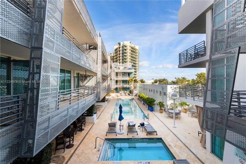 A unique investment opportunity on the vibrant boulevards of Ocean Drive and Collins Avenue. The Z Ocean Hotel is an Art Deco, all-suite boutique hotel located next to the sand and sea of South Beach and this studio features an oversized terrace look...