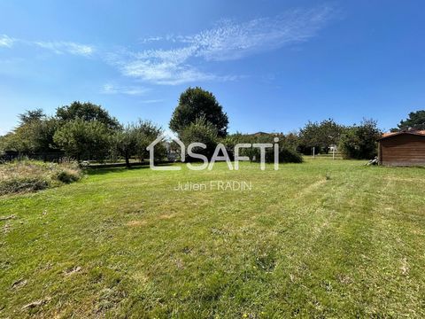 Julien FRADIN - SAFTI Immobilier vous propose ce beau terrain situé dans le Centre-Bourg de Barbechat avec un accès Rapide au La Chapelle Basse Mer et du Loroux-Bottereau. Au calme de son impasse, d'une surface de 441 m², vous bénéficiez d'une magnif...