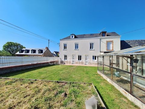 Nouveauté Exclusivité Octeville sur Mer, Maison de Bourg F4 de 87m2, Jardin, Garage