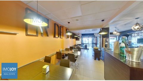 Excelente tienda ubicada en una plaza de São João do Estoril, con un restaurante en pleno funcionamiento, que consta de: Terraza Cerrada, Dos Comedores, Cocina Totalmente Equipada, Bar, dos espacios de almacenamiento y dos baños, uno masculino y otro...