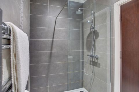 A home to reside in for a joyous time at the vacation. Located in Milton Keynes, this apartment can accommodate 2 people in a bedroom. With heating enabled, be sure that winters will not be as chilly as you might have thought. For reasons of tranquil...