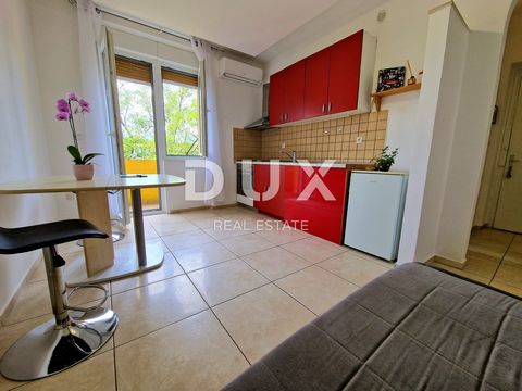 Location: Primorsko-goranska županija, Rijeka, Škurinje. RIJEKA, ŠKURINJE - small apartment, great for investment A beautiful and functional apartment is for sale in a great location - Škurinje, in the immediate vicinity of the city center of Rijeka....