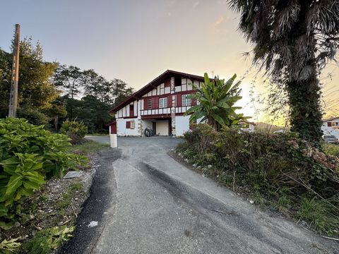 Plateau Brut de 116 m2 avec parcelle de 259 m2 a proximité du bourg.