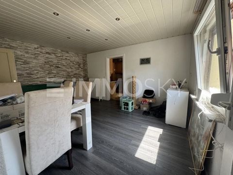 +++Veuillez comprendre que nous ne répondrons aux demandes de renseignements qu’avec des informations personnelles COMPLÈTES (adresse complète, numéro de téléphone et e-mail)+++ Bienvenue dans cette charmante maison individuelle à rénover, parfaite p...