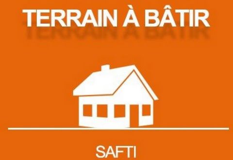 A vendre terrain constructible de 1200 m2,