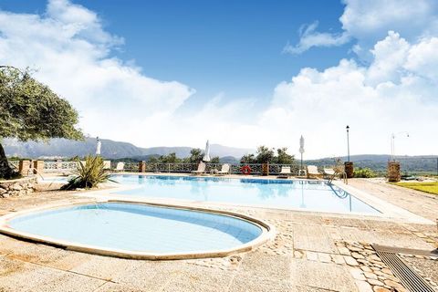 This is a 3-bedroom apartment in Paleokastrites for 5 people. Equipped with a shared swimming pool, the home is ideal for small families and couples. The sea is only 3 km from the home and there is a lake 3 km away as well, if you like sitting by the...