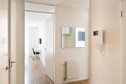 Este lujoso apartamento de 80 m2 de 1 dormitorio forma parte del Centro Náutico de Scheveningen, ubicado en el segundo puerto interior de Scheveningen, el balneario más grande y de moda de Europa, a solo 15 minutos del vibrante centro de la ciudad de...