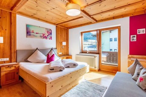 Gönnen Sie sich einen wunderbaren Urlaub in Österreich und entspannen Sie sich in dieser Wohnung mit wunderschöner Aussicht. Am Fuße des Acherkogels gelegen, ist es ideal für den Familienurlaub. Umhausen liegt 62 km südwestlich von Innsbruck am Anfan...