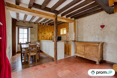 Located in the Orne department in the Normandy region, the commune of Mauves-sur-Huisne is part of the Perche natural region, a typical landscape composed of valleys, hills, plateaus, valleys and ridges. This 3-room house, semi-detached on one side a...