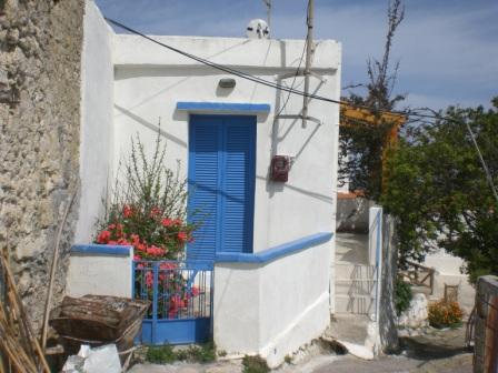 Sklavi, Sitia, East Crete: Stone house of 50m2 for sale in Sklavi. The house is fully furnished and consists of an open plan living area with kitchen, a fire place, a bedroom and a shower room. The house has a balcony with nice views to the sea, moun...
