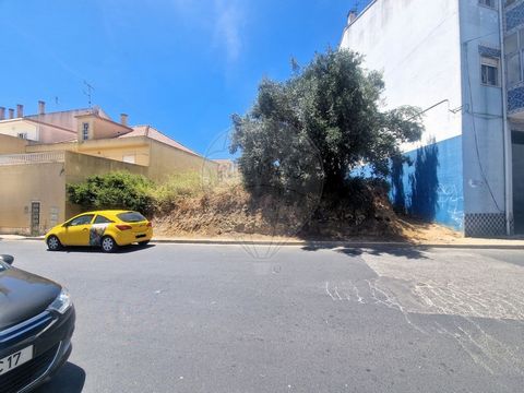 Discover this building site, located in the Bairro de São José in Camarate. With a privileged location, just 10 minutes from Lisbon airport and the main accesses, this property offers a unique opportunity to create the home of your dreams. With a gen...